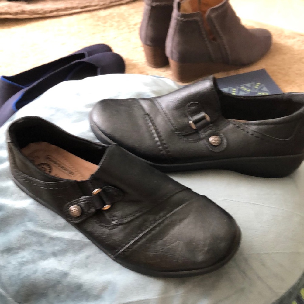earth spirit black loafers